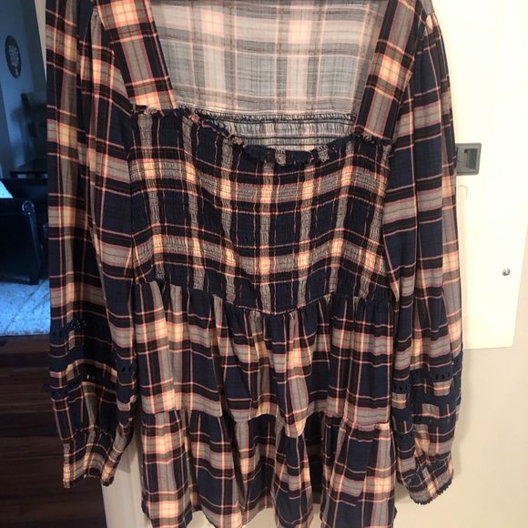 Torrid Navy and Cream Plaid Blouse - Picture 1 of 4